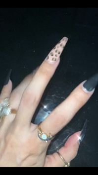 Who Eles Just Loves Long Nails!!! They so Sexy