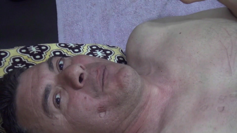 Paultramp: High Heels am Mund