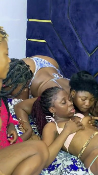 Emris53 Gegen 5 Afrikanische Mädchen