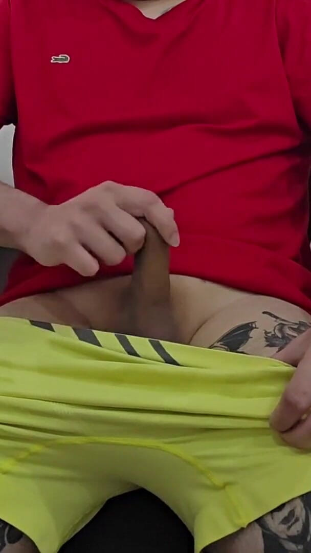 Lkdick8: 欲火焚身的男人自慰