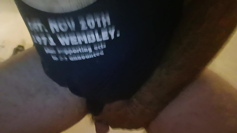 GirthlengthBrooks: मुश्किल से पहले मूतना ... बहुत छोटा