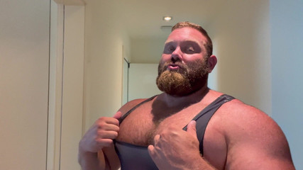 Jack stacked: Homem musculoso tem seu caminho com você! Ejaculação final