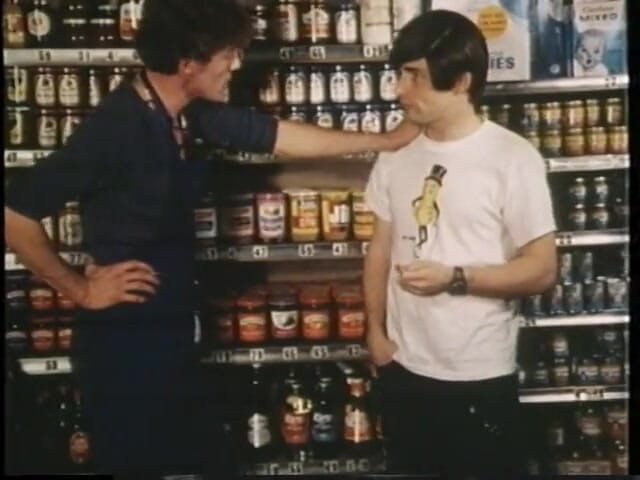 Old Good Porn: Napalona kutas wysysająca laska bierze kutasa w cipkę i wytryski...