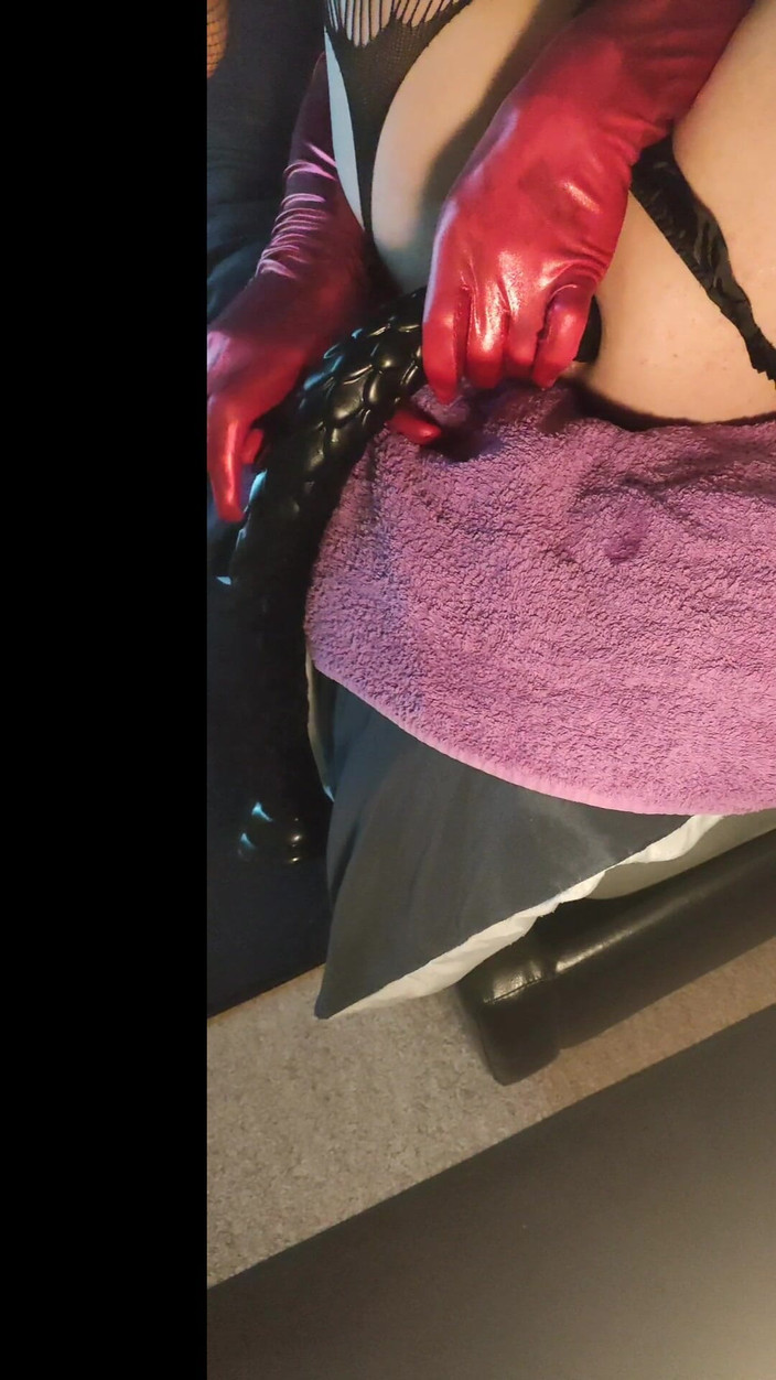 Sallyann: モンスターディルド