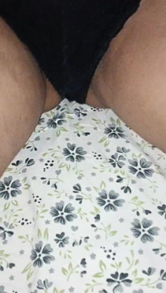 Poonamrandi143: Seduta in faccia e sborrata