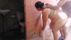 Adribella69: Трахаю в тайне я пользуюсь и занимаюсь сексом с шлюшкой моей мачехи, пока мой сводный брат в ванной, женщина с большой задницей