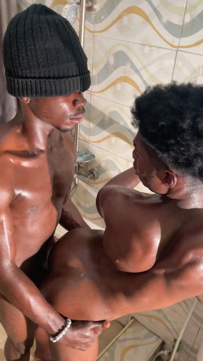 Vicfairy: Neuken in mijn badkamer