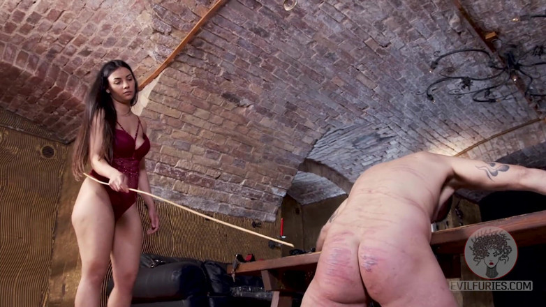 Cruel Furies Femdom: Sweet whipping