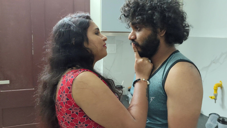 Vaigavarun45: Moglie e marito fanno sesso per la prima volta e...