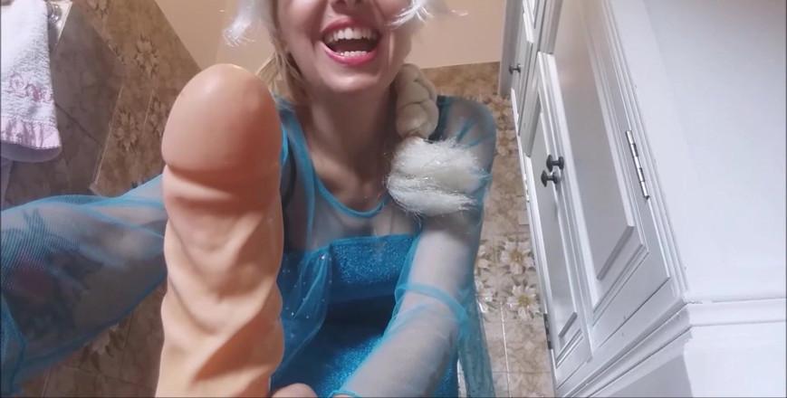 savannahamatoriale: Elsa, Lara and Star Wars Have Something in Common: Perversion!...
