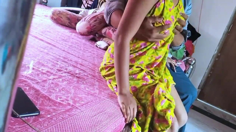 Nazima Khan: デジの彼女を部屋に連れてきて、彼女を逆さまにしました