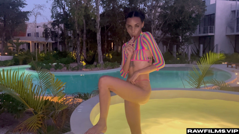 Alex Goes: Wet Latina Teasing Me by the Pool