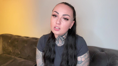 Miss Valentina: Awak Berikan Saya– Ick