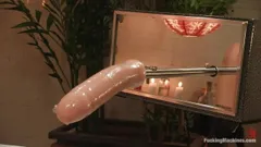Ateşli yeni gelen kız Charley Chase makineleri tam gaz sikiyor