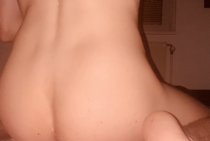 Elijahanal: Teenie anal, große dildos - KEIN AUDIO -