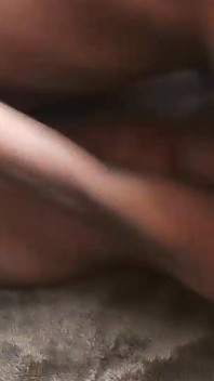 Bhabhi desi diurut zakarnya dan dilepaskan