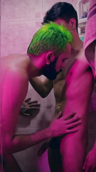Camilo Brown Caught Hot Twink Andres Zp Jerking to Him and Invited Him Into the Shower for an Amazing Blowjob