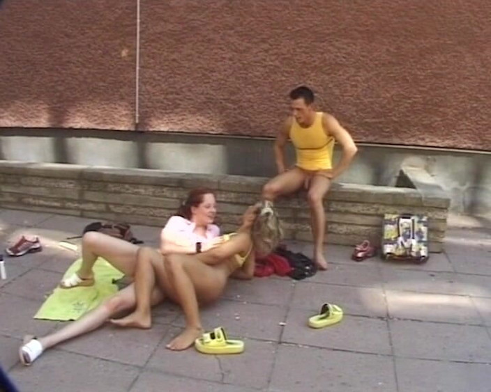 BB Video - Vintage Story: Deutsches amateur-teen-orgie-schätzchen im freien anal gefickt # 2