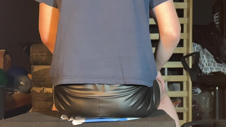 BeachBallsDuo: Bigbootylucy och drake agressivt krossar 11 beachbollar och 3 bubbelbollar!