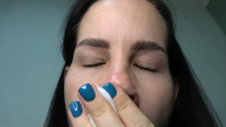 Anna Sky: Anna Sneezes and Blows Her Nose with a Pig Nose