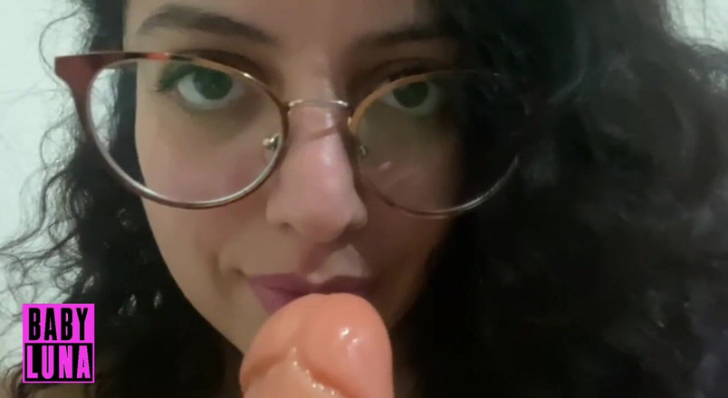 Eddie Queens: Nechal jsem babyluna939 sexy a sama a ona se nahrála,...