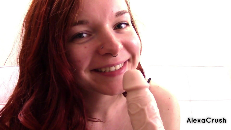 AlexaCrush: Muie și futai pentru a plăti chiria