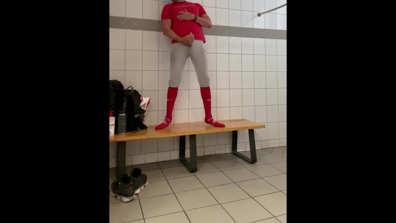 JockDad87: Distracție alfa în vestiar cu Jockdad87 în echipament de baseball