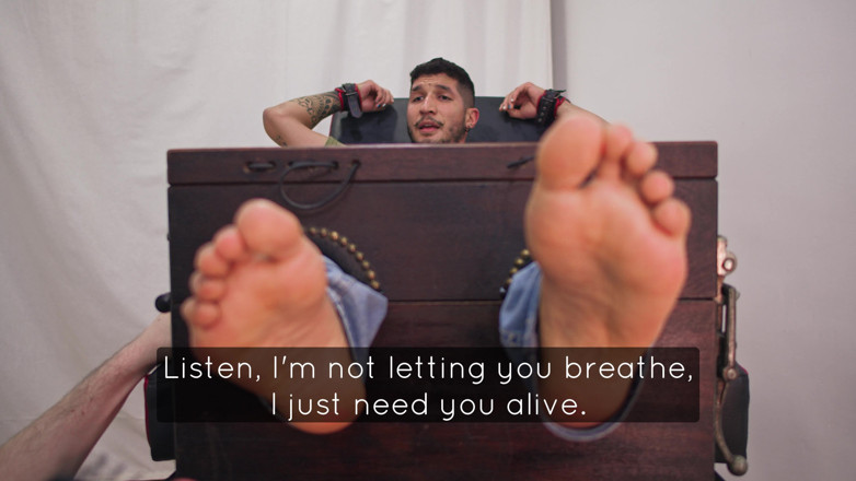 PSM Tickling Network: Dává svého nevlastního bratra do práce