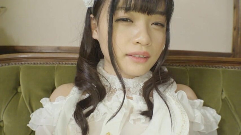 CherryBONBON: 成熟した男とゴシックの美女が暗く誘惑的な出会いに