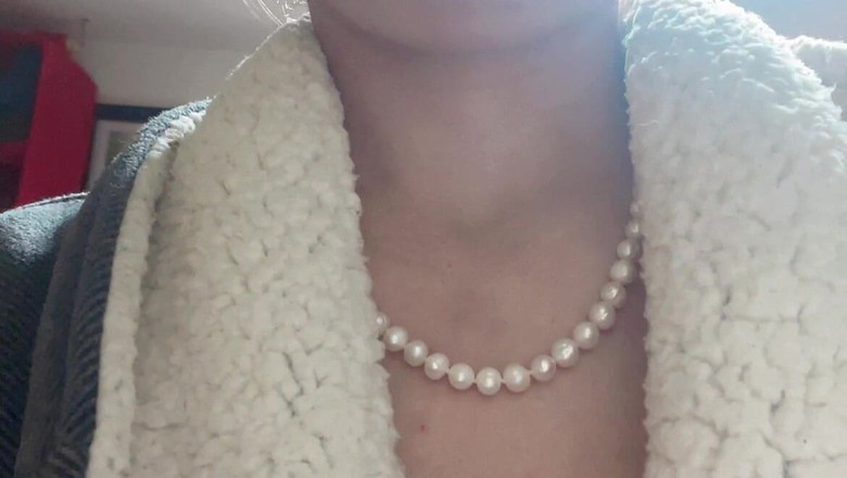 sweethanajapanese: Pissend poesje op het toilet sexy Hana Chan schattig meisje...