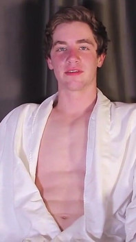 Il ginnasta e skater nudo non tagliato Eric Morning