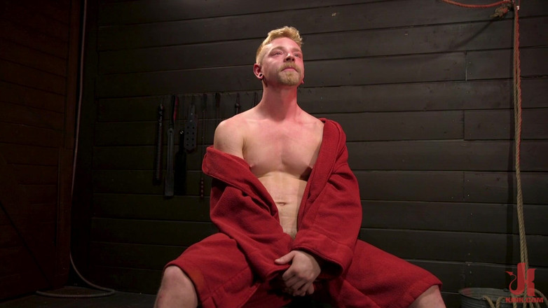 Kink Men Classics: Cody Winter: Dipotong Ke Max Dan Mengambil Semuanya