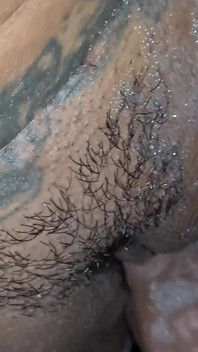 Pauzudo me folló caliente en el pelaje de la bañera del motel