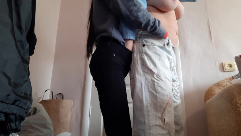 Lesbian-illusion: Mi novia y yo nos ocultamos de todo el mundo...