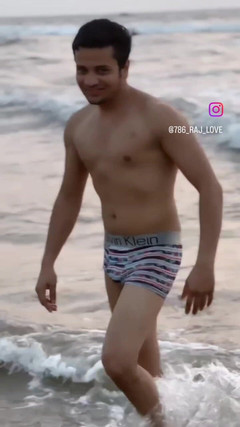 Indian slut: Caminhada na praia