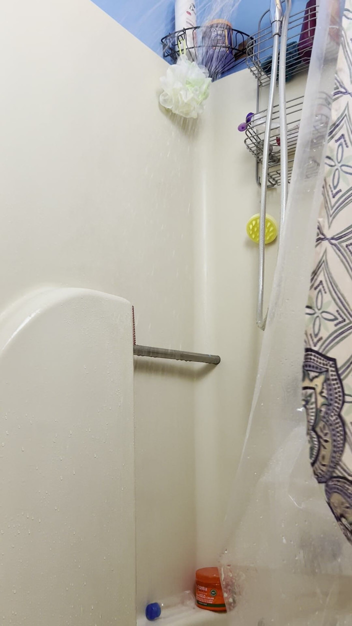 AhanuReed: Jeu sous la douche