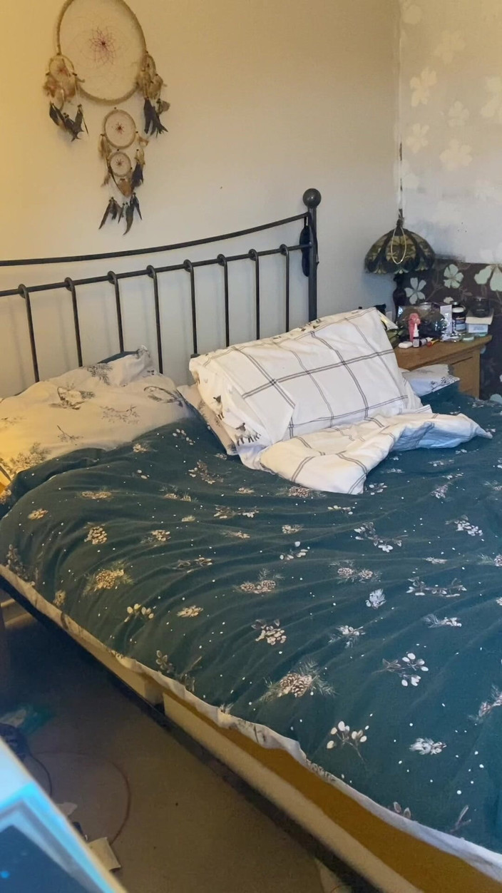 Frequentmasturbation: Trainee muda lagi asik nonton pertunjukan intip dari jendela