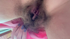 Cuteblonde666: Feticcio pelosa in gonna rosa cespuglio peloso