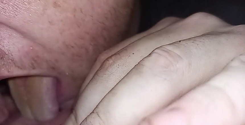 FluffyBeeChan: Sampai di rumah dan diserbu!