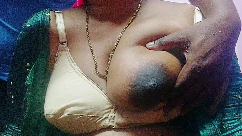 Desi Mohini: Desi Bhabhi hardcore sex s nevlastním otcem