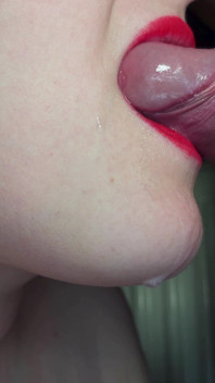 Gros Plan: Bouche Suceuse Géniale - Pipe Asmr 4K