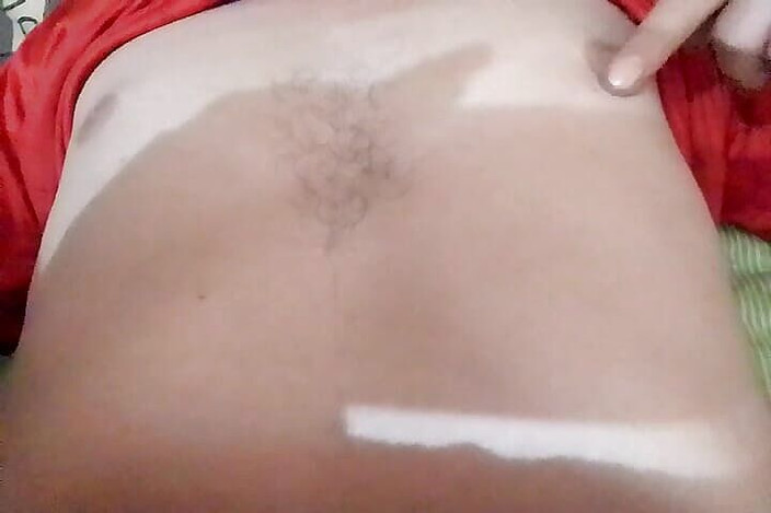 Gangbang straight: Moje přítelkyně mi tvrdě mačkala bradavky a pak se vyuchovala