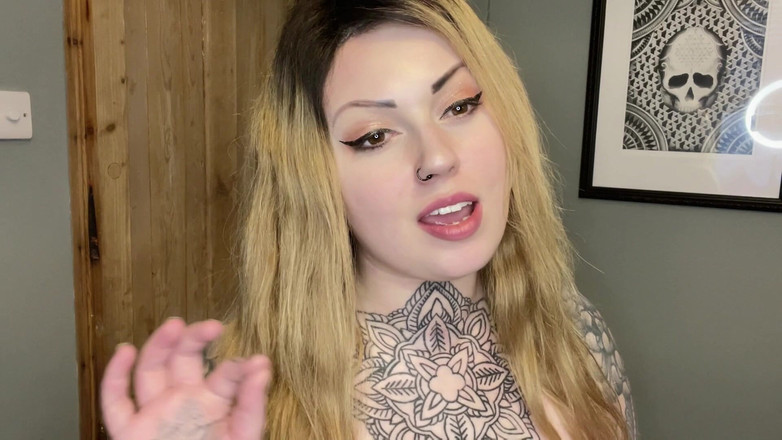 Miss Valentina: Se esclavo de mi casa