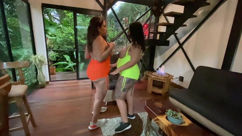 Xara Rouxxx: Lesbico Col 1