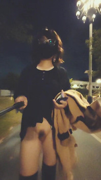 Memamerkan pantat slutty saya di jalan Bagian 14