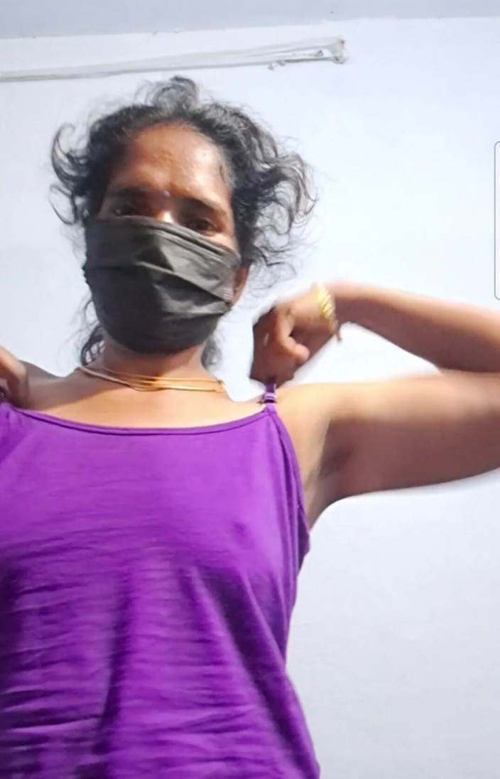 Jayaselvi: Nahý videohovor tamilské tetičky - část -3 (se zvukem)