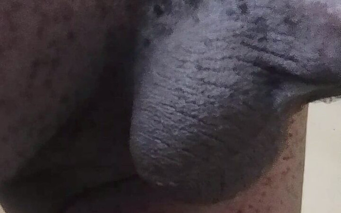 HaitiKing7: Vieni a vedere le mie enormi palle pelose