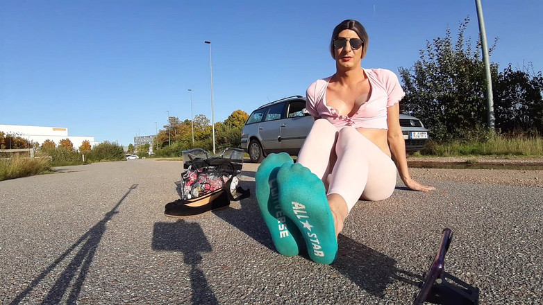 sweetfeet29: Sunny Honey