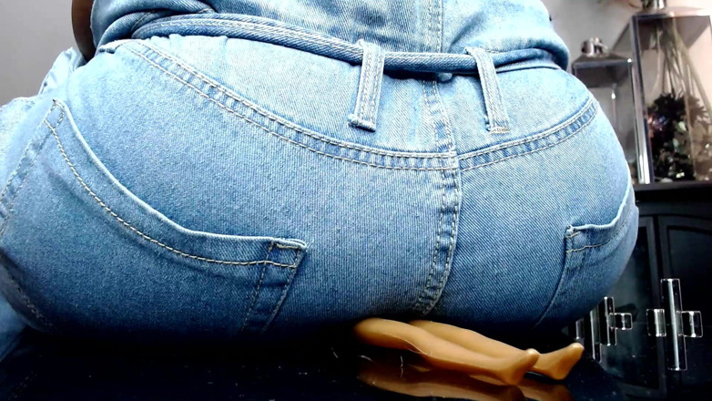 Maeling: Ebony Bitch Crushed in Denim Jeans and Ass Stifled Ignorant