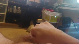 Si masturba con un nuovo telefono a 4K 60 fps con limite di 6 Minuti